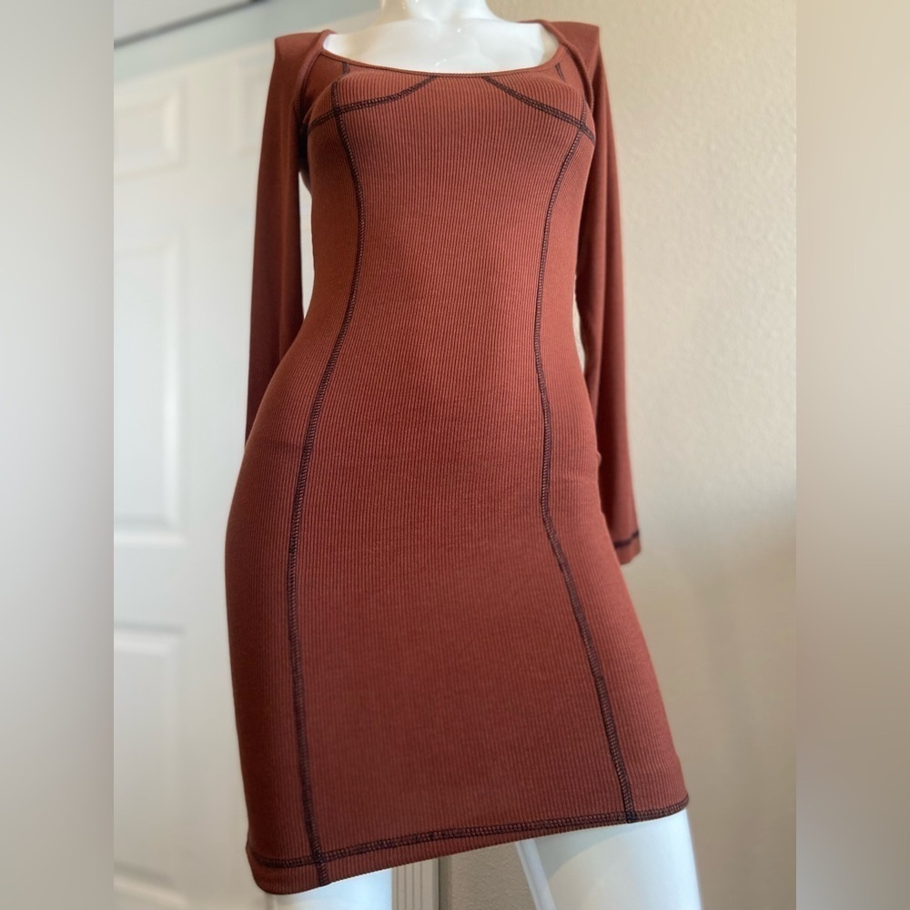 Popular 21~NWT~Lightweight~Stretchy~Rust~Ribbed Knit~Bodycon~Midi~Dress~Size S - Picture 3 of 12